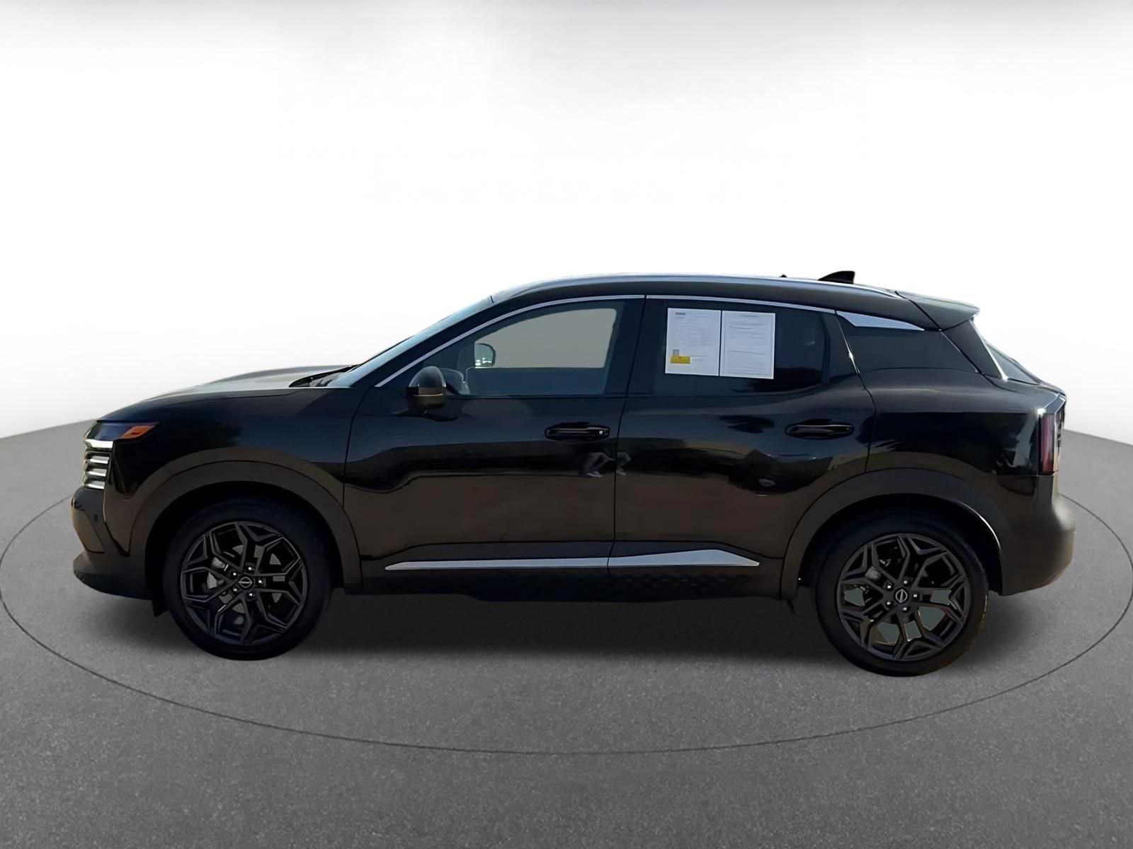 Used 2026 Nissan Kicks SR AWD/4WD image 8
