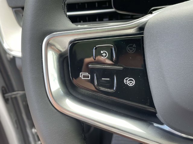 New 2026 Volvo EX90 Ultra AWD/4WD image 32