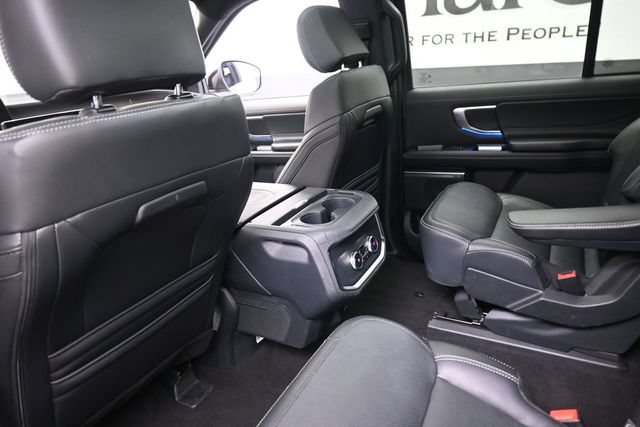 Used 2025 Ford Expedition Max Platinum w/ Stealth Appearance Package AWD/4WD image 25