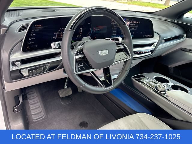 Used 2024 Cadillac Lyriq Luxury AWD/4WD image 10