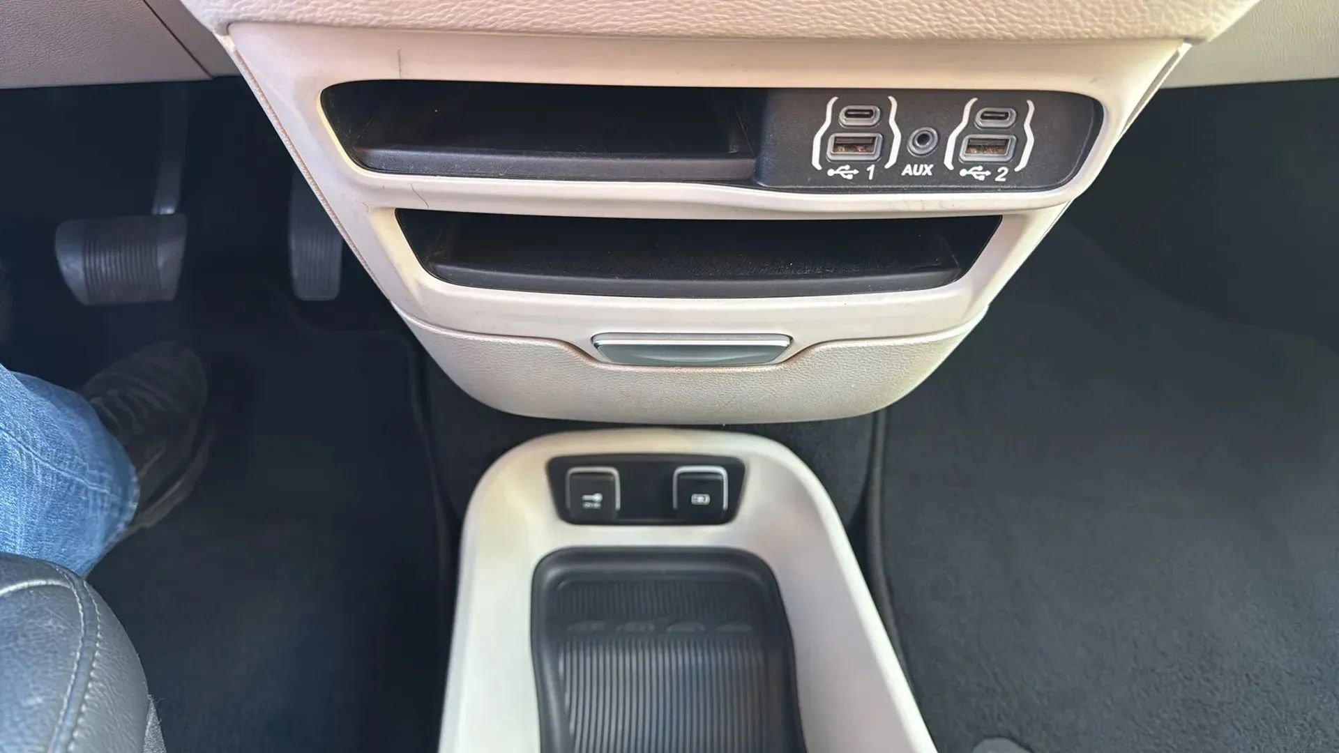 Used 2021 Chrysler Pacifica Touring-L image 19