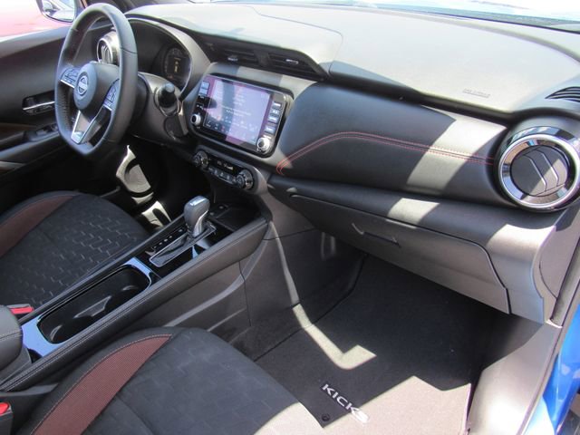 Used 2024 Nissan Kicks SR FWD image 11
