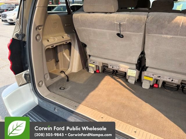 Used 2001 Toyota Sequoia SR5 AWD/4WD image 30