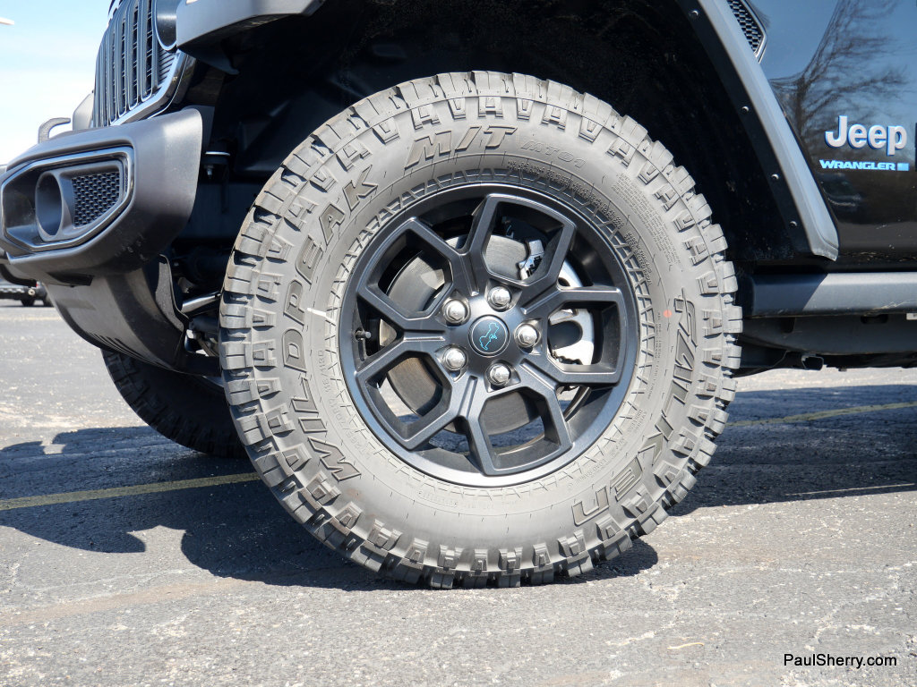 Used 2025 Jeep Wrangler Willys image 16