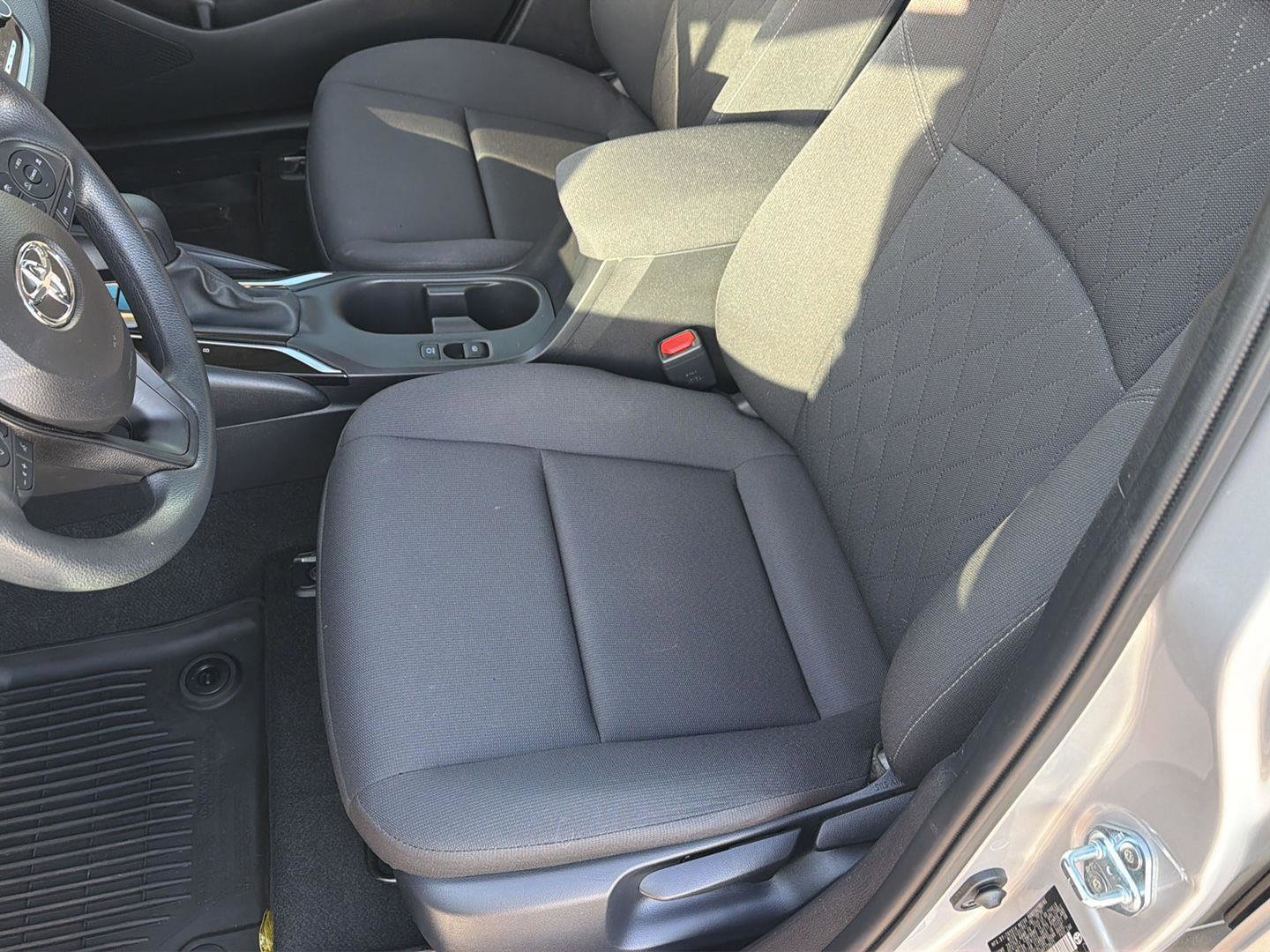 Certified 2024 Toyota Corolla LE image 28