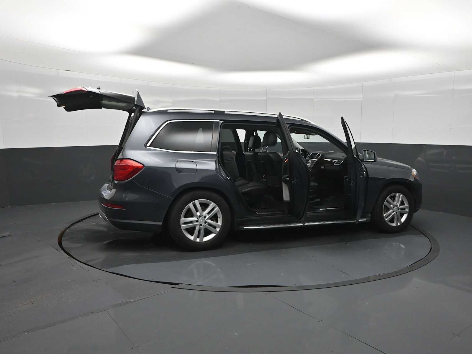 Used 2014 Mercedes-Benz GL 450 4MATIC image 28