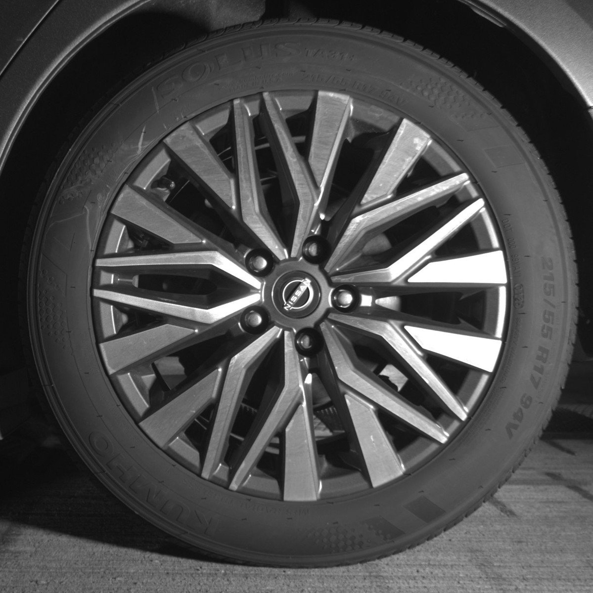 Used 2025 Nissan Altima 2.5 SV image 14