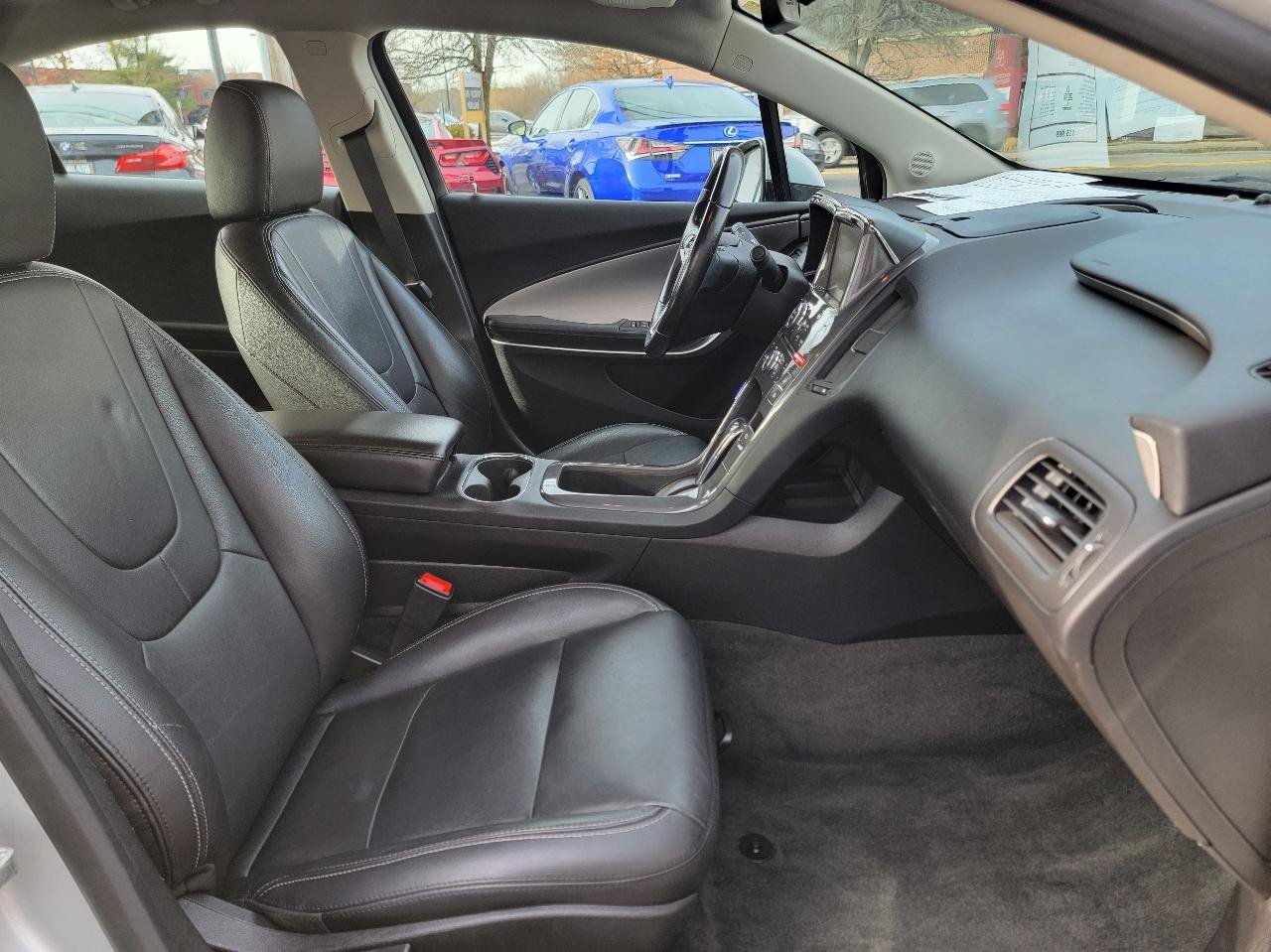 Used 2015 Chevrolet Volt Premium w/ Premium Trim Package FWD image 23