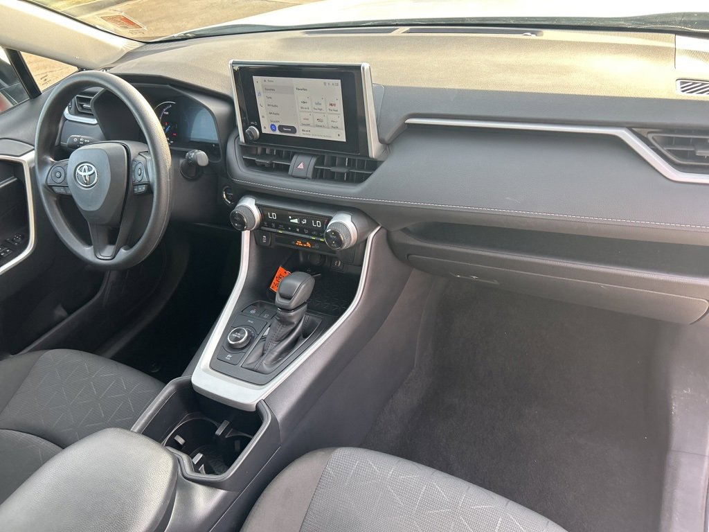 Used 2025 Toyota RAV4 XLE image 19