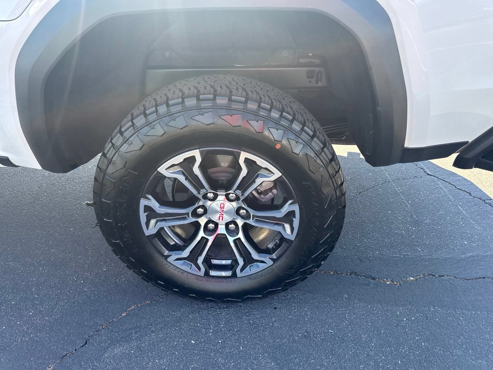 Used 2023 GMC Canyon AT4 AWD/4WD image 10