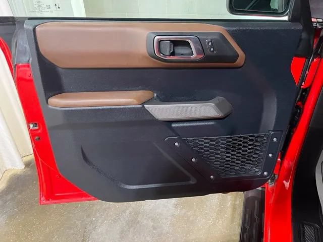 Used 2022 Ford Bronco Outer Banks AWD/4WD image 13