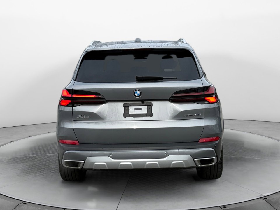 Used 2024 BMW X5 xDrive40i w/ Premium Package image 6
