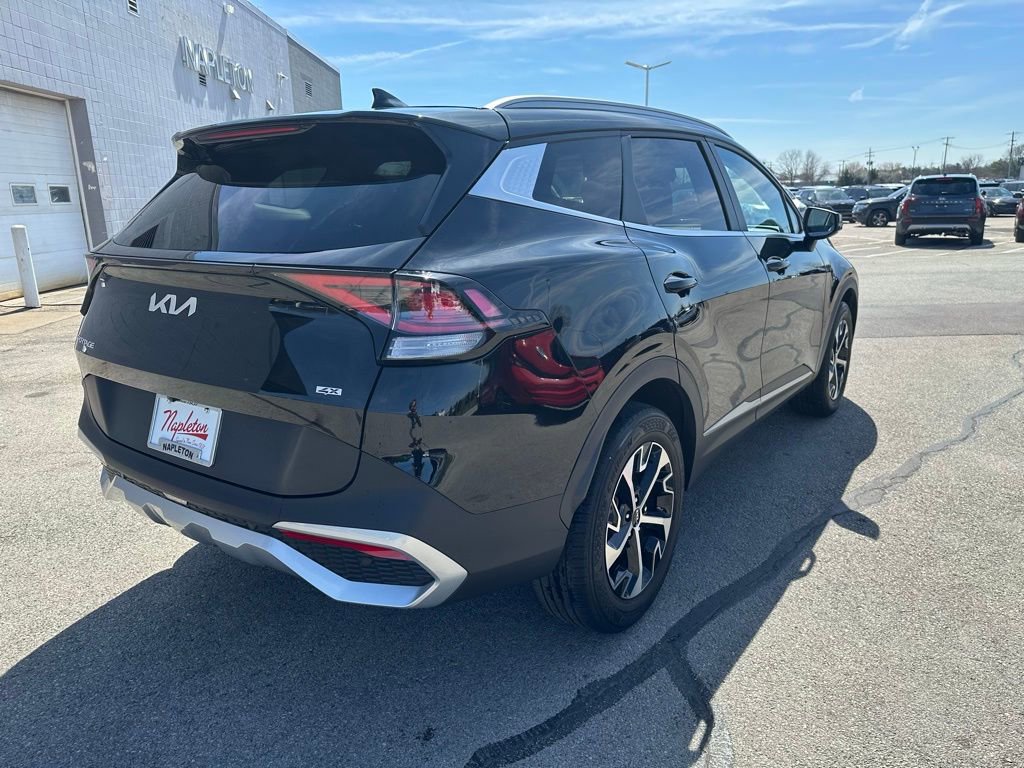 Used 2023 Kia Sportage EX image 7