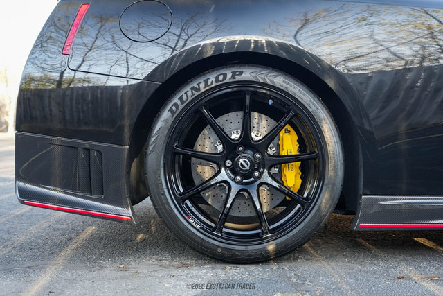 Used 2023 Nissan GT-R NISMO w/ Floor Mat Package AWD/4WD image 10