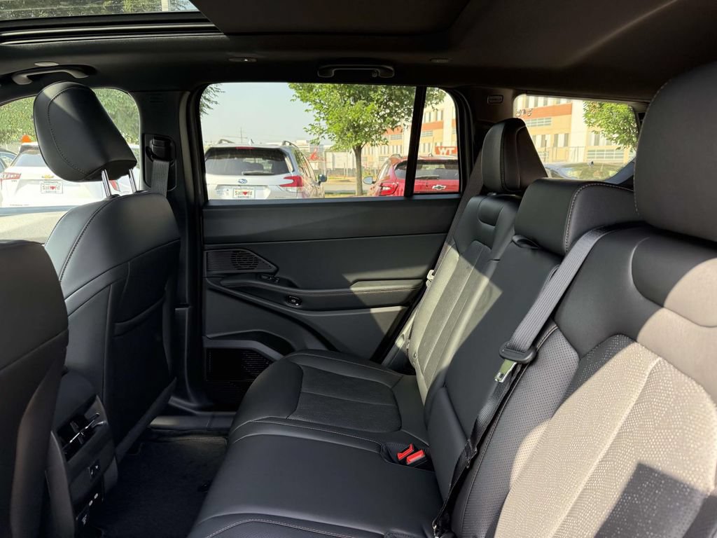 New 2026 Jeep Cherokee Overland w/ Advanced Pro Tech Group AWD/4WD image 17