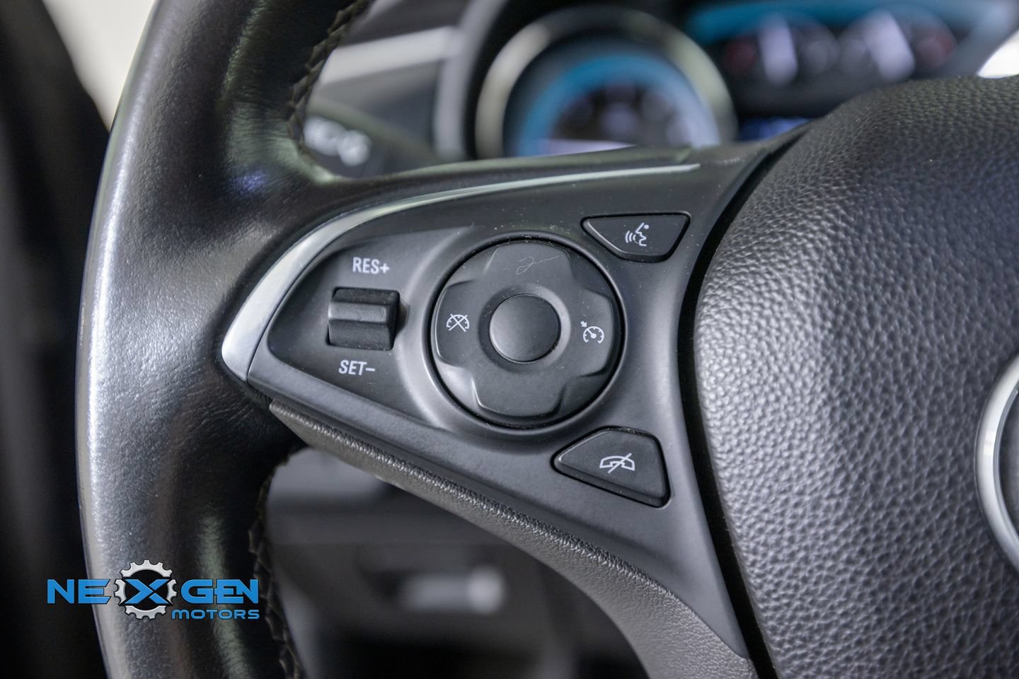 Used 2018 Buick Envision Preferred FWD image 14