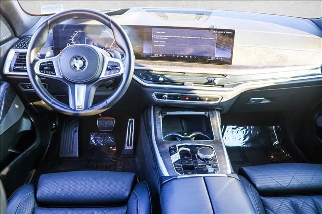Used 2025 BMW X7 xDrive40i image 26