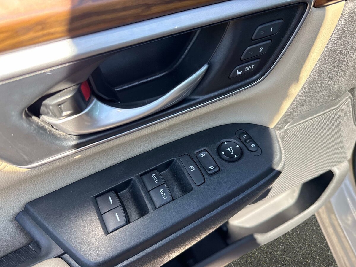 Used 2018 Honda CR-V EX-L image 15