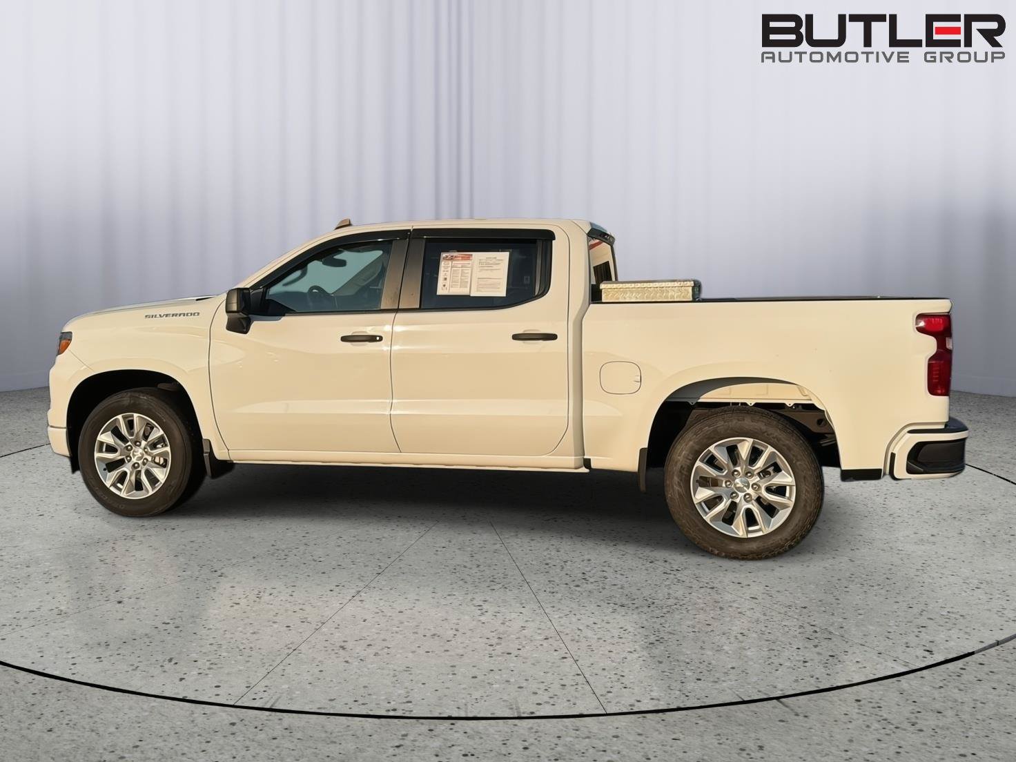 Used 2022 Chevrolet Silverado 1500 Custom RWD image 3