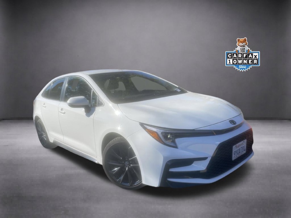 Used 2026 Toyota Corolla SE w/ SE Package FWD image 2