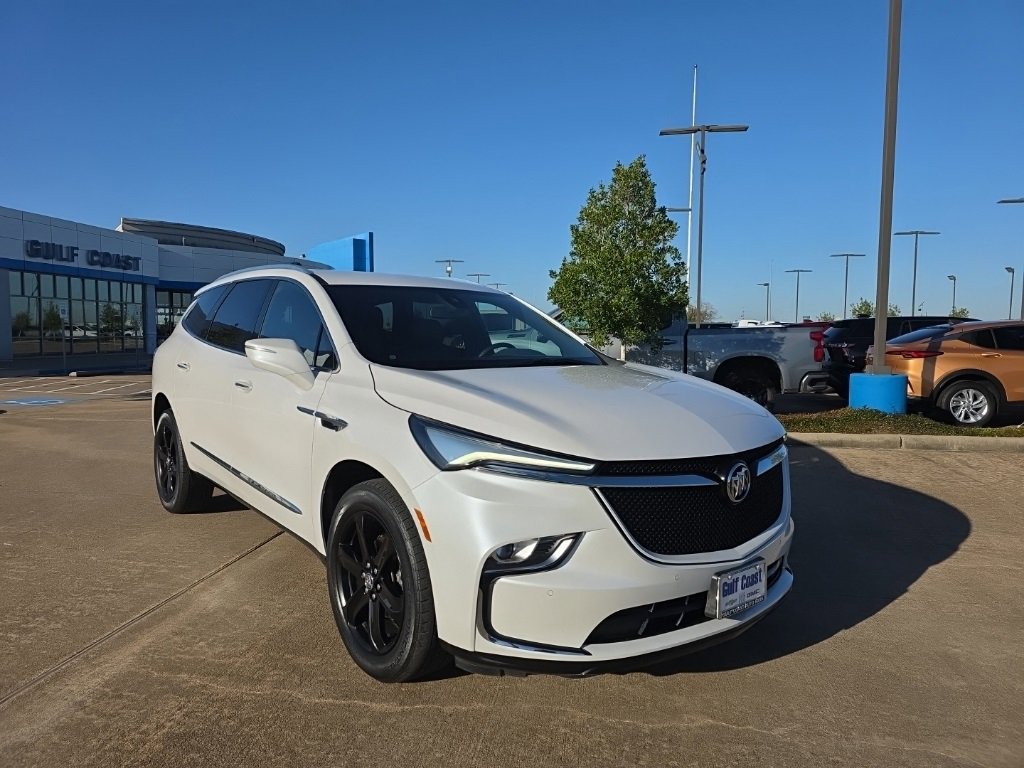 Used 2023 Buick Enclave Essence w/ Sport Touring Edition image 1