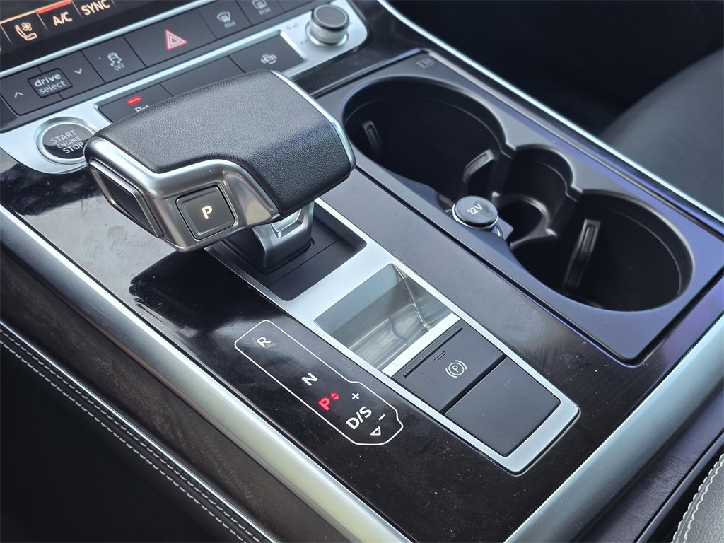 Used 2023 Audi Q8 Premium Plus image 16