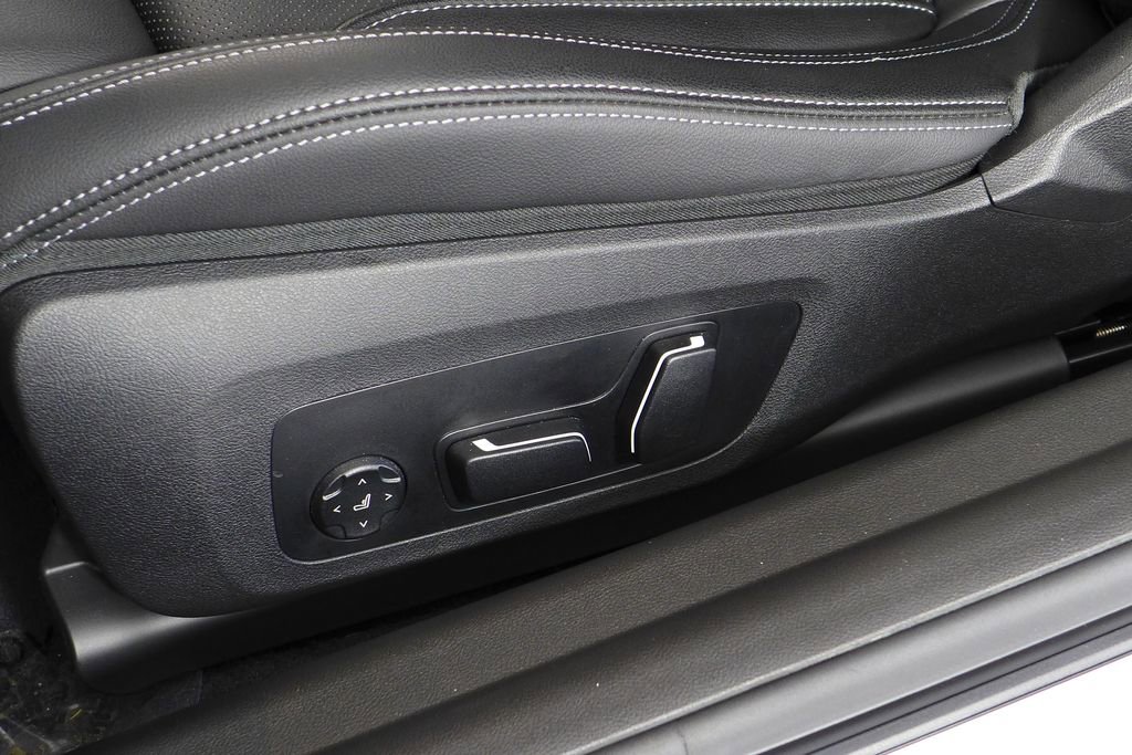 Certified 2024 BMW 230i Coupe w/ Premium Package image 24