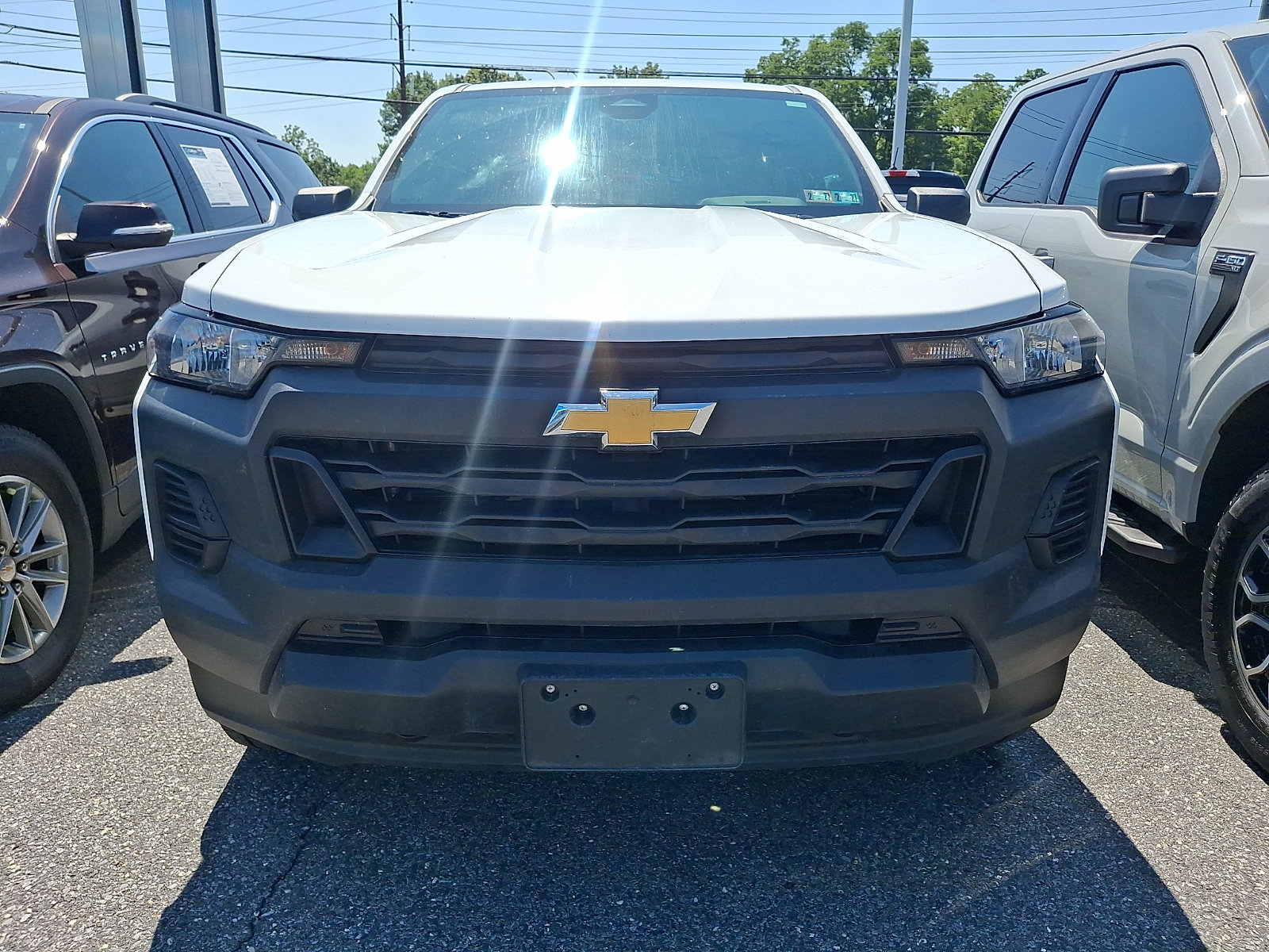 Used 2024 Chevrolet Colorado W/T w/ WT Convenience Package II AWD/4WD image 2