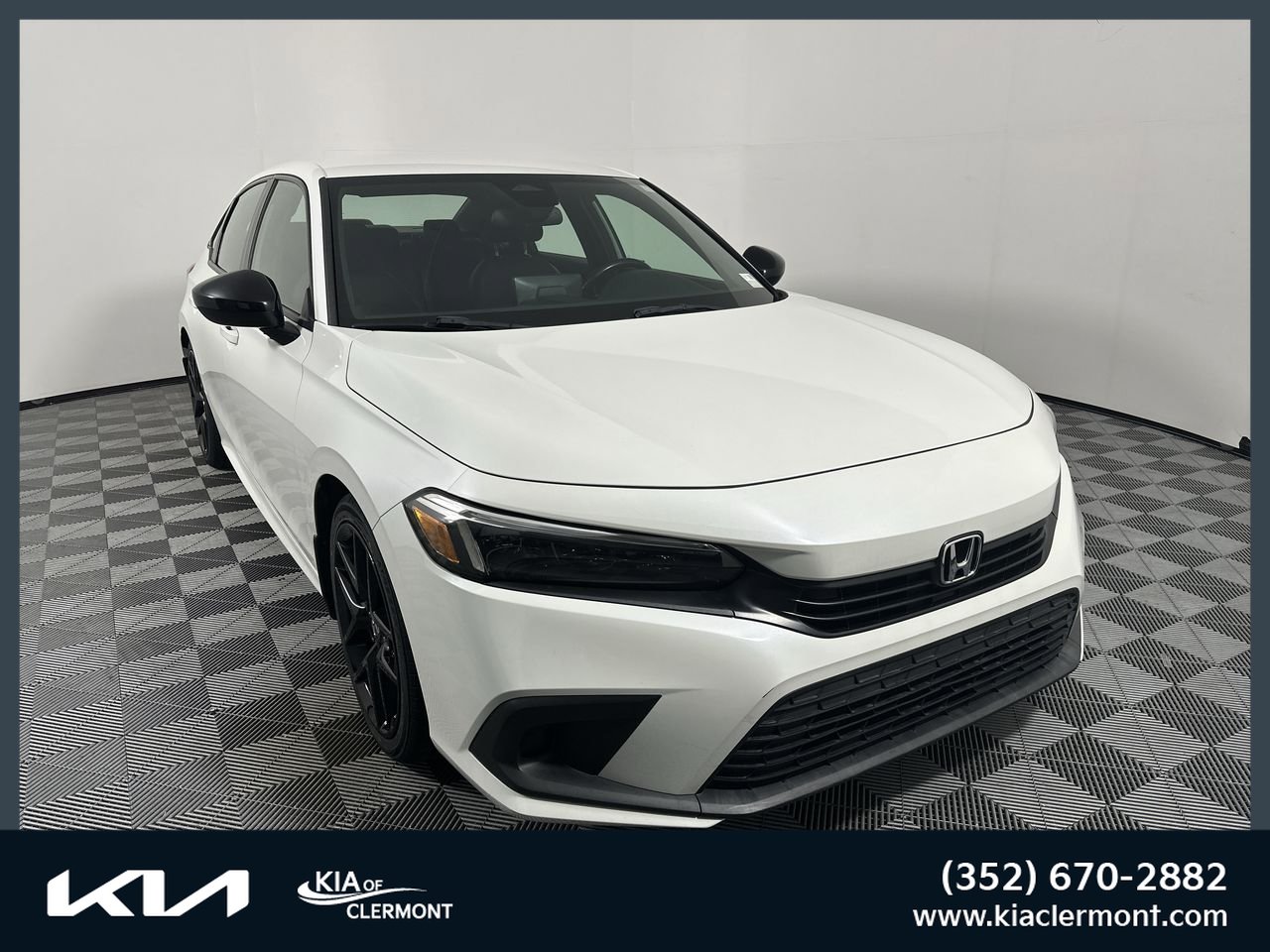 Used 2023 Honda Civic Sport image 1