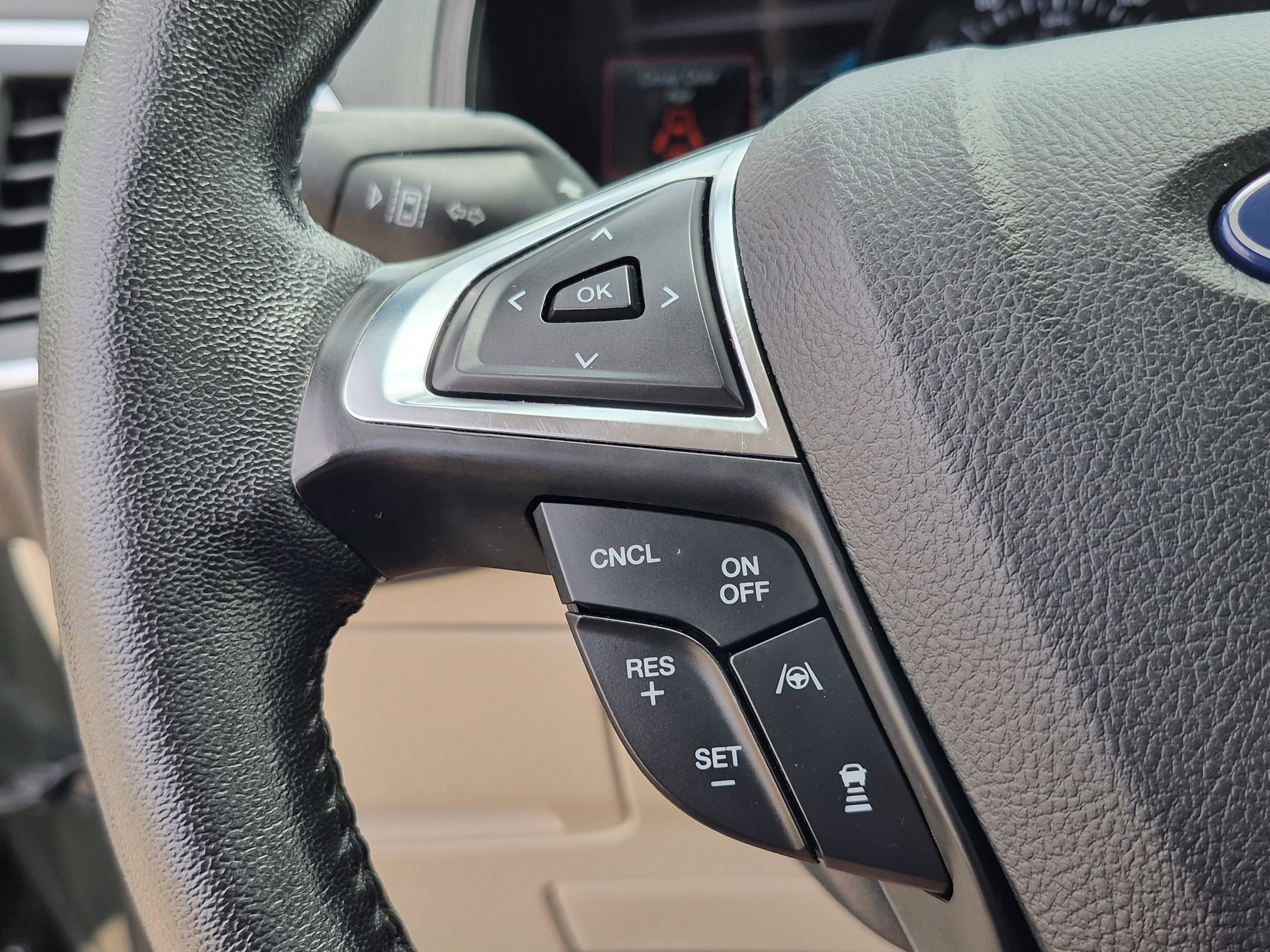 Used 2022 Ford Edge Titanium w/ Equipment Group 301A AWD/4WD image 15
