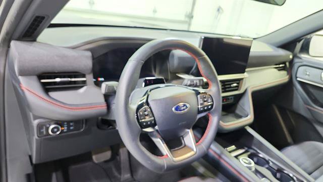 Used 2025 Ford Explorer ST-Line AWD/4WD image 19