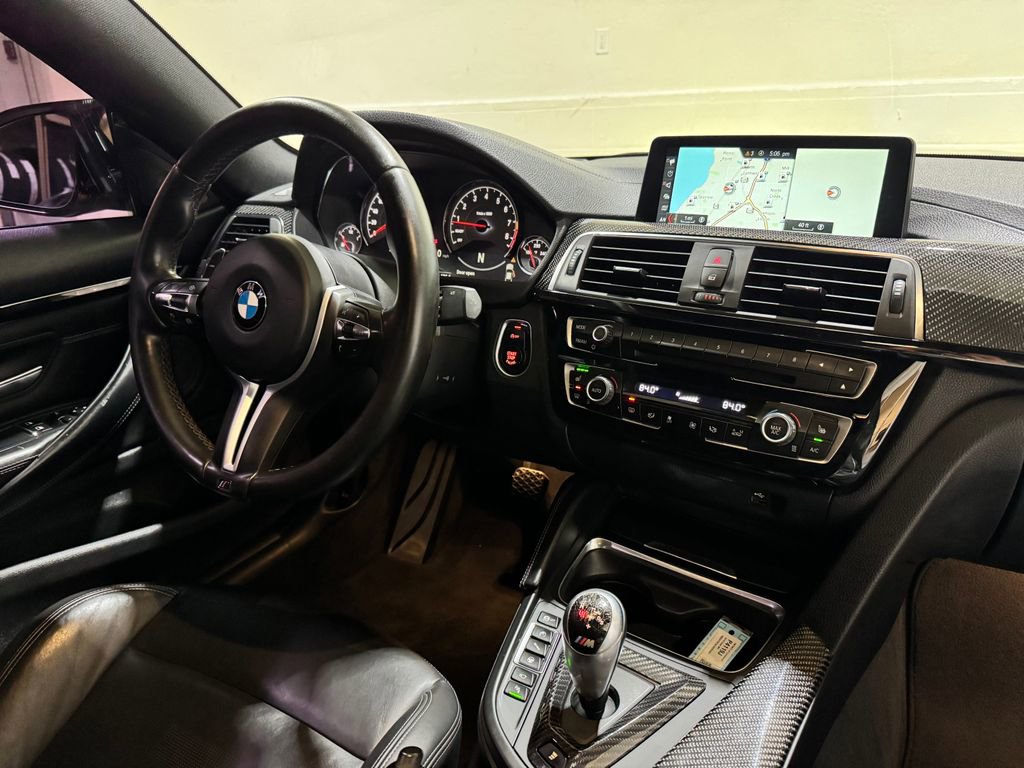 Used 2018 BMW M4 Coupe w/ Competition Package image 30