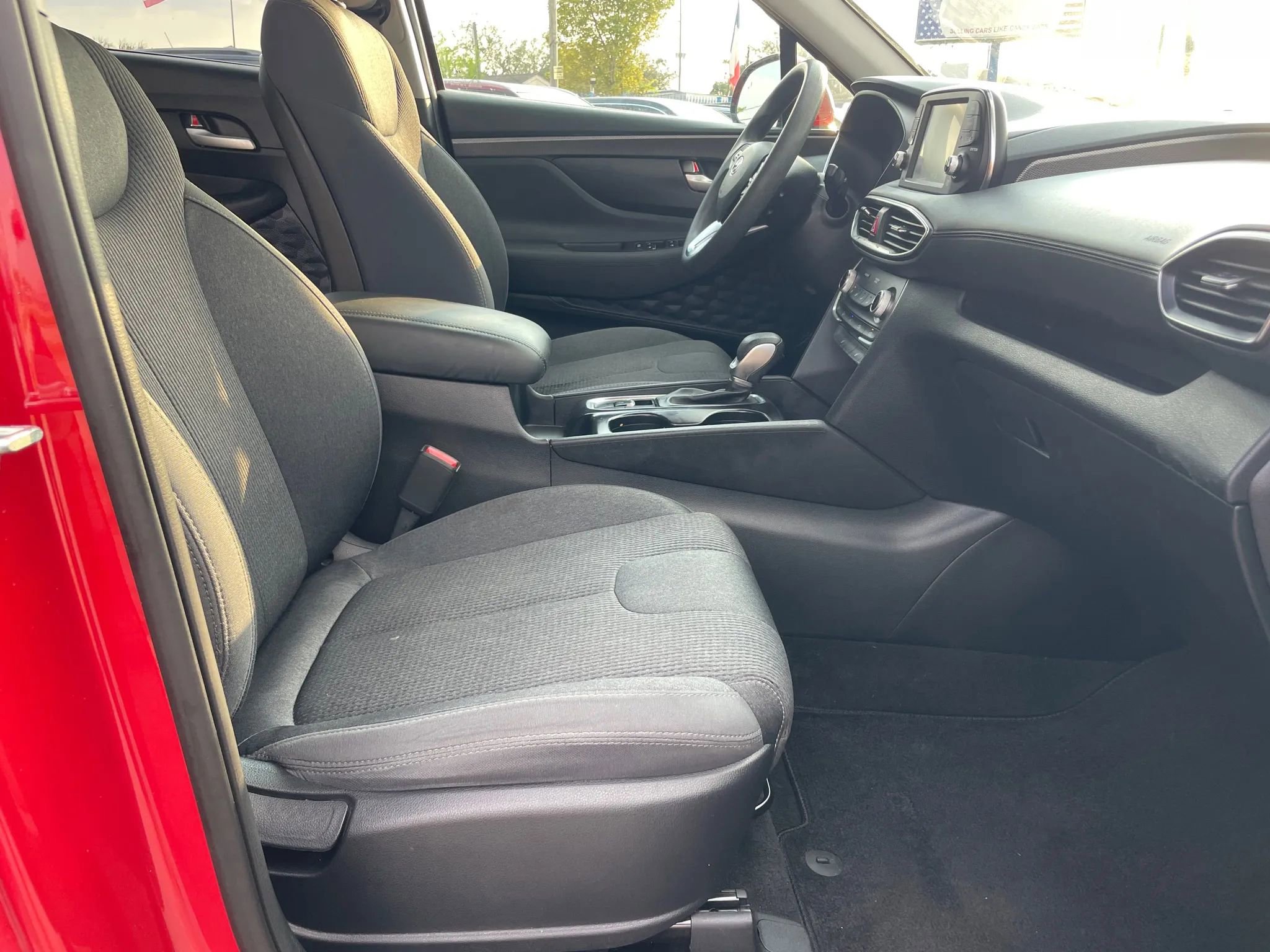 Used 2020 Hyundai Santa Fe SEL image 11