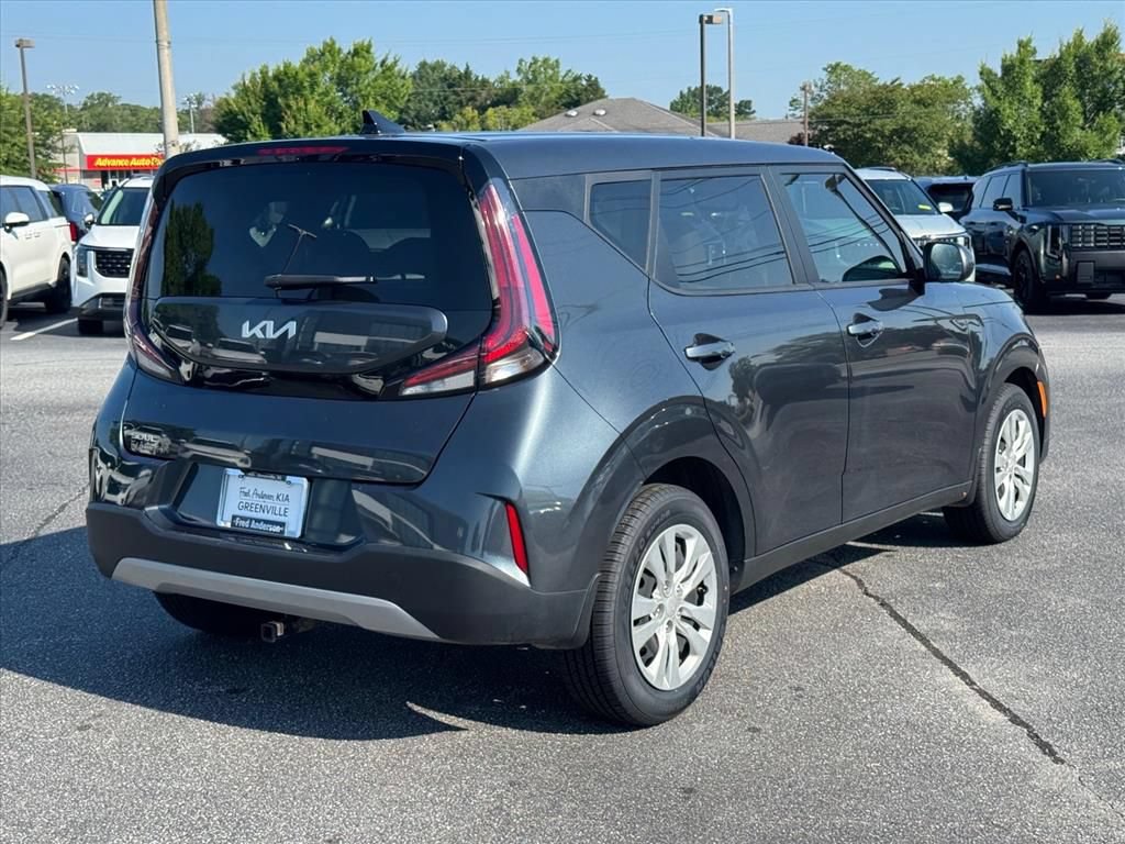 Certified 2025 Kia Soul LX FWD image 3