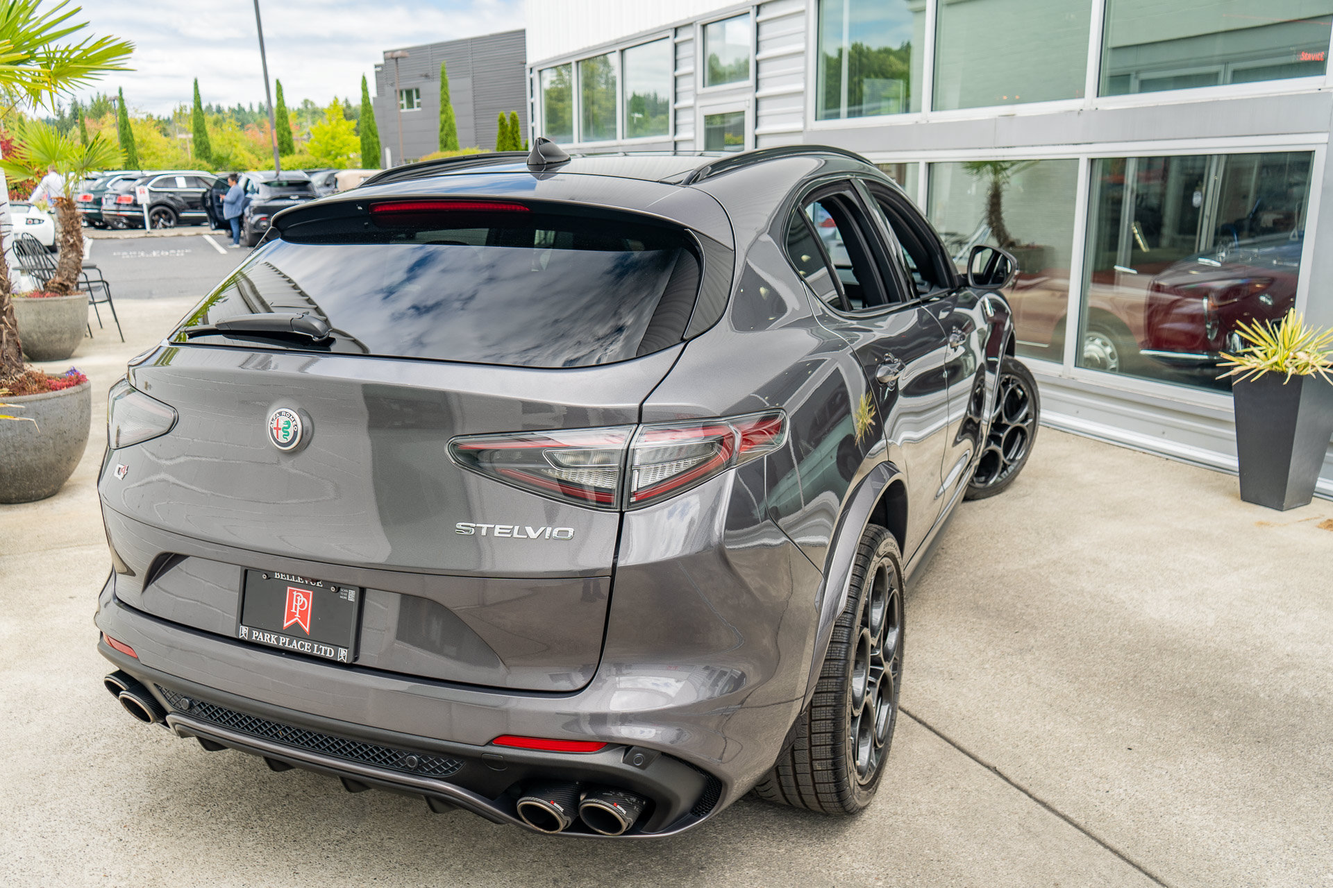 Used 2024 Alfa Romeo Stelvio Quadrifoglio w/ Active Assist Plus Package AWD/4WD image 6