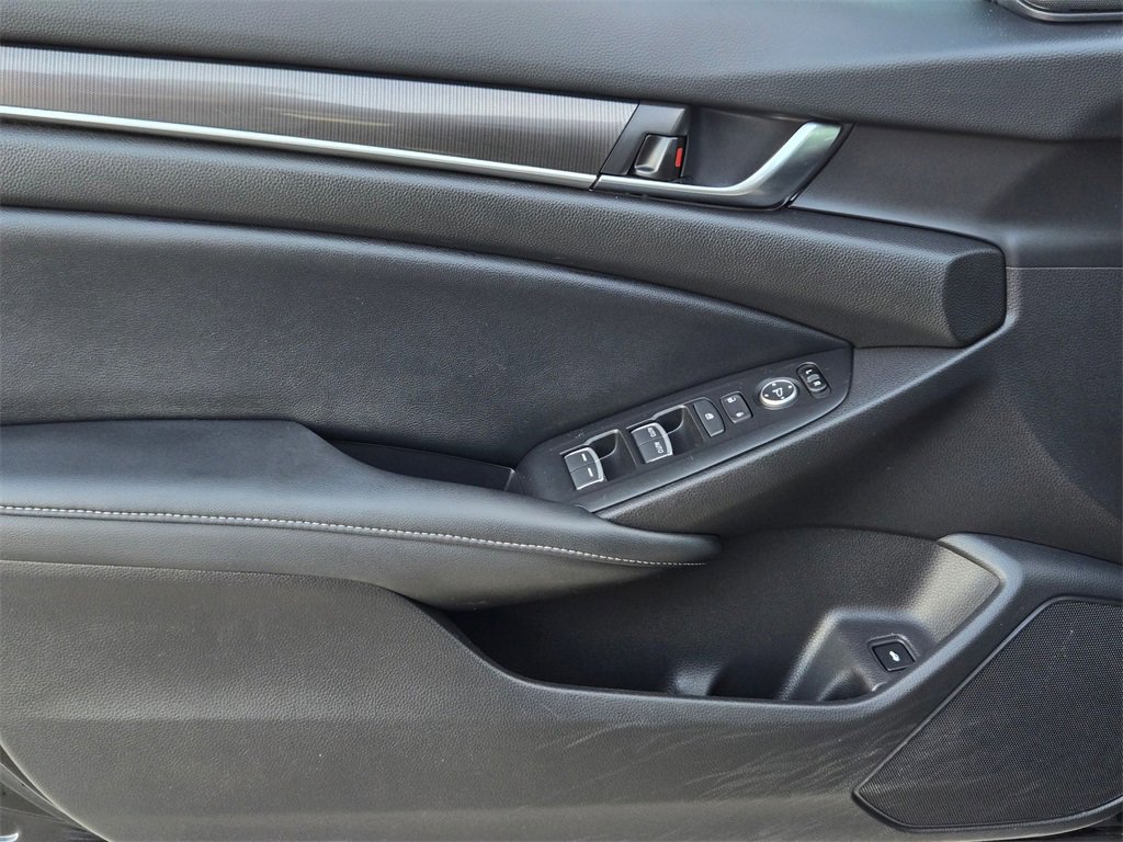 Used 2022 Honda Accord Sport image 11