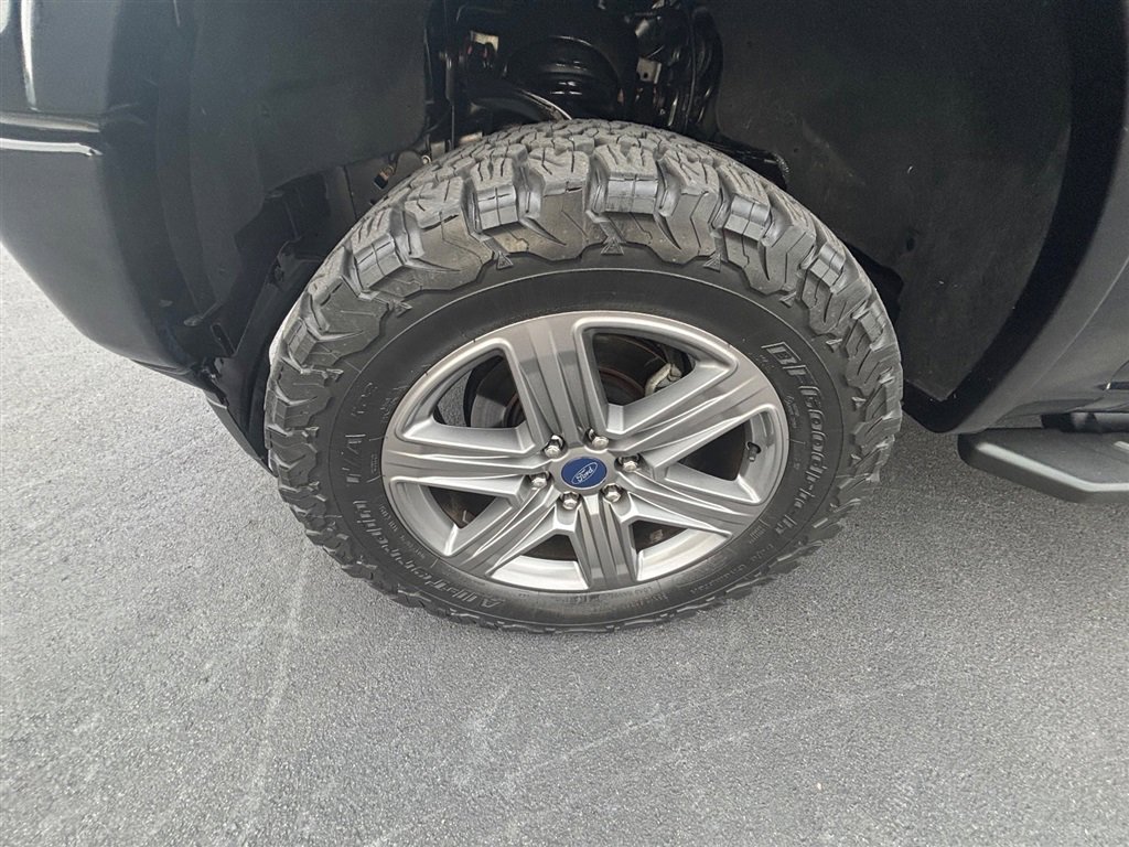 Used 2019 Ford F150 XLT w/ Equipment Group 302A Luxury image 10