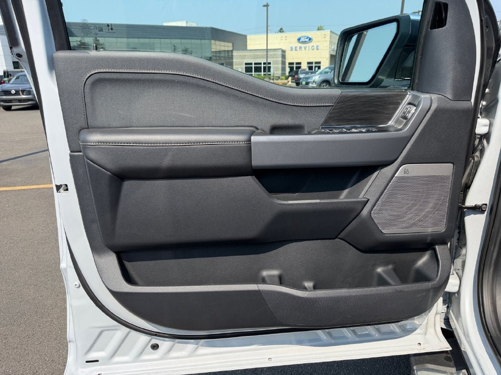 Used 2025 Ford F150 Lariat w/ Equipment Group 502A High AWD/4WD image 18