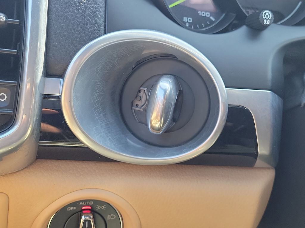 Used 2015 Porsche Cayenne S w/ Premium Plus Package image 23