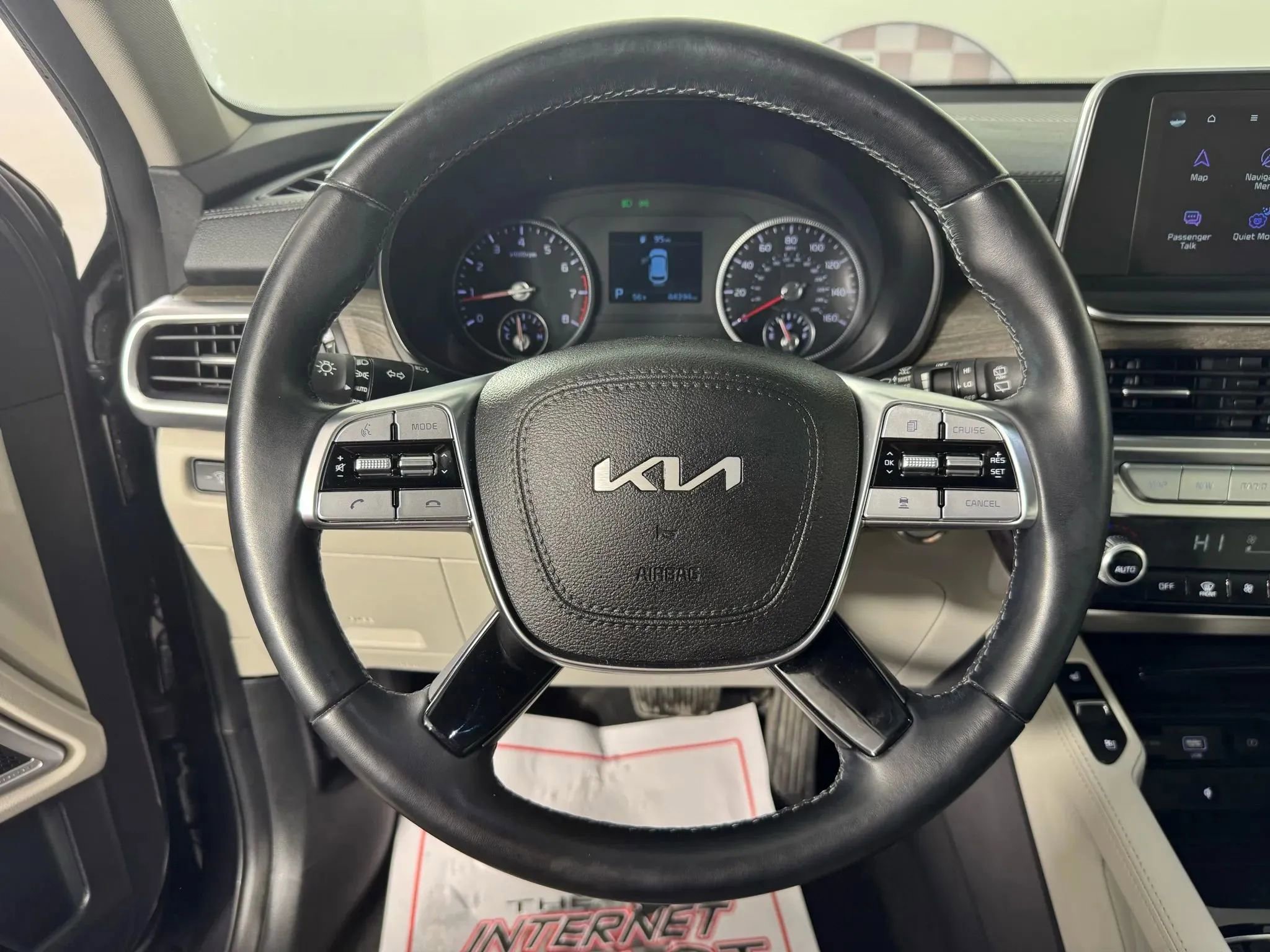 Used 2022 Kia Telluride EX w/ EX Premium Package AWD/4WD image 13