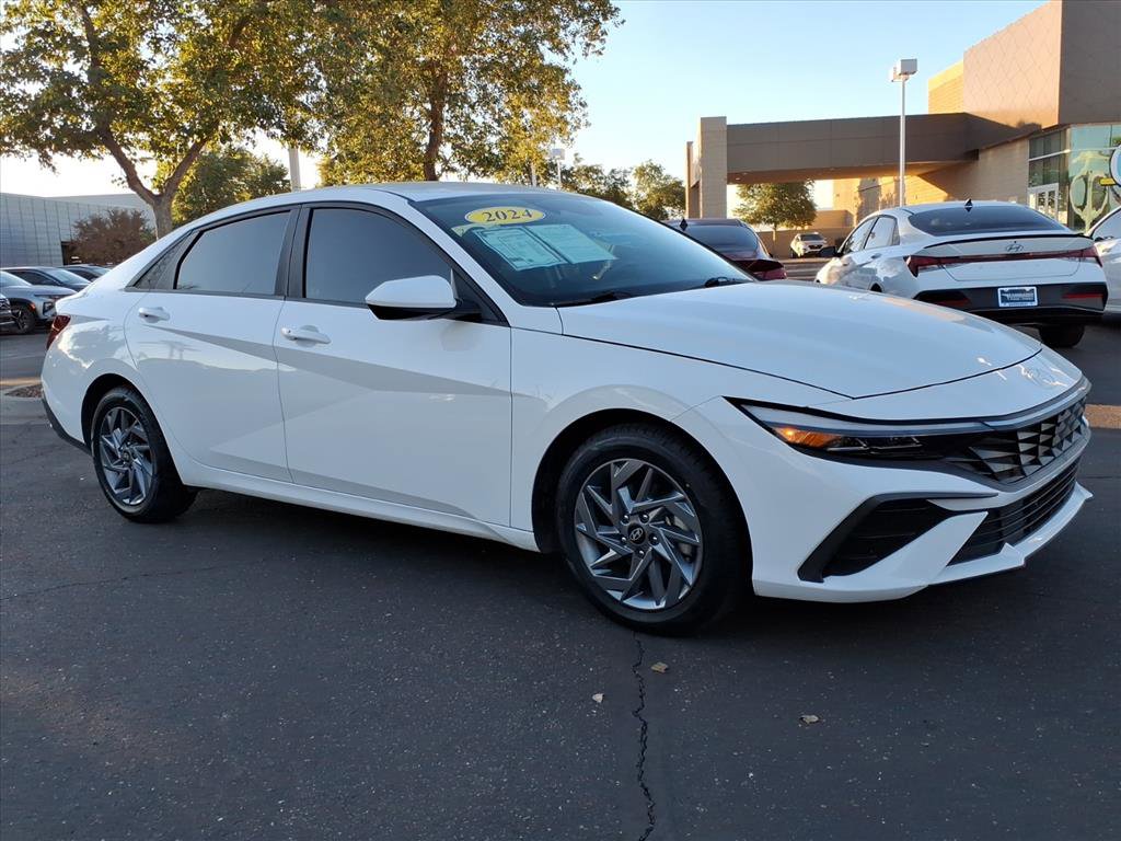 Certified 2024 Hyundai Elantra SEL image 7