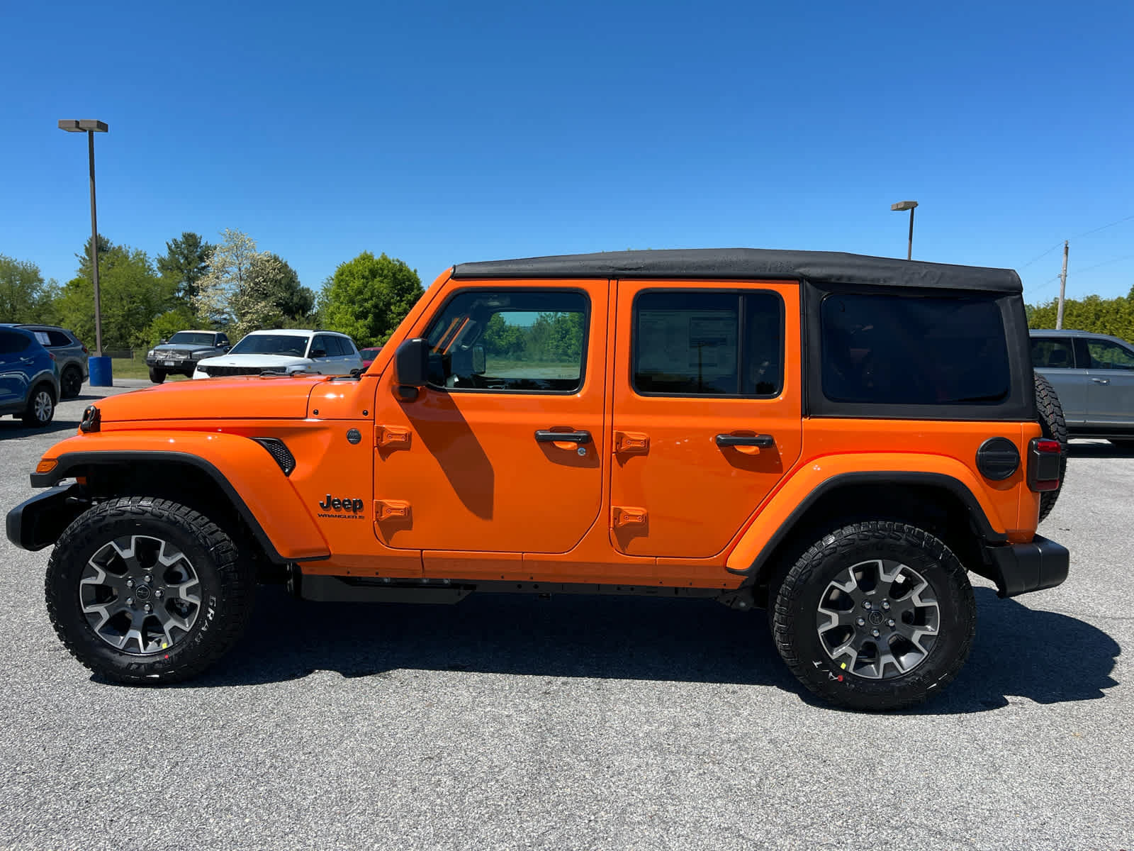 New 2026 Jeep Wrangler Unlimited Sahara AWD/4WD image 7