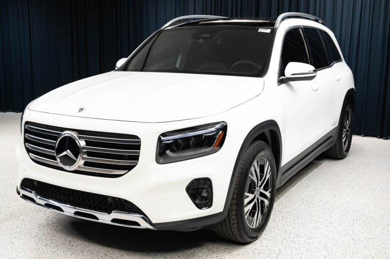 Certified 2026 Mercedes-Benz GLB 250 image 1