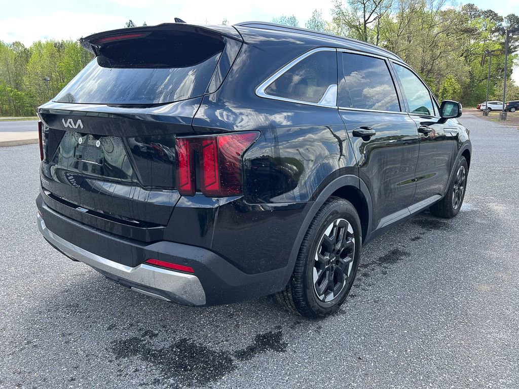 Used 2024 Kia Sorento S FWD image 9