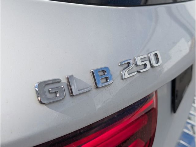 Used 2024 Mercedes-Benz GLB 250 4MATIC image 10