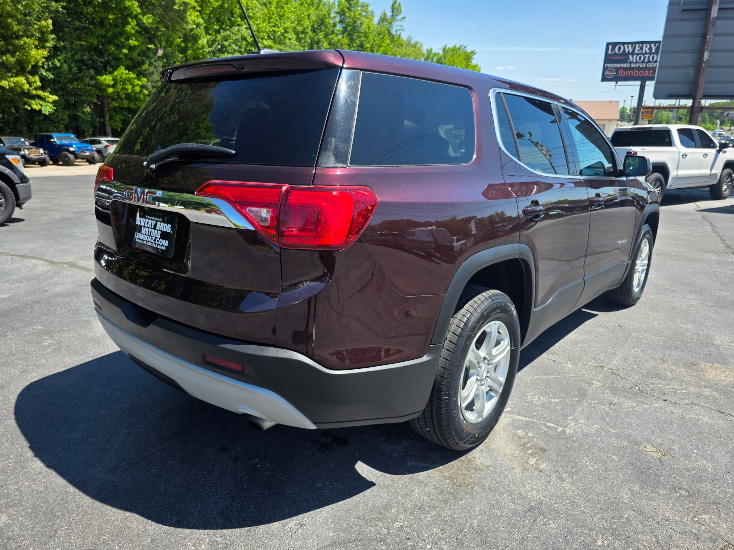 Used 2017 GMC Acadia SLE FWD image 5
