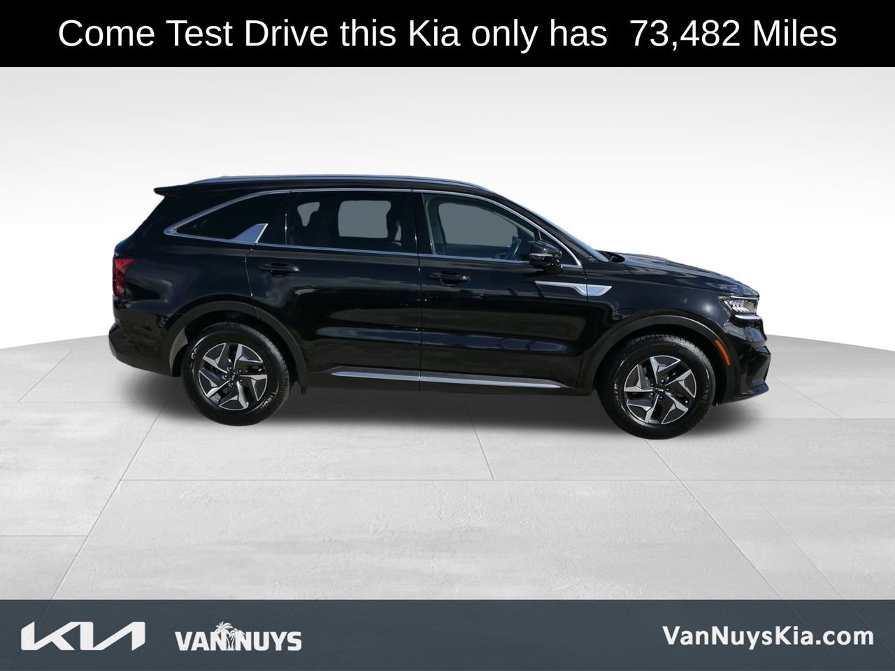 Used 2023 Kia Sorento EX image 2