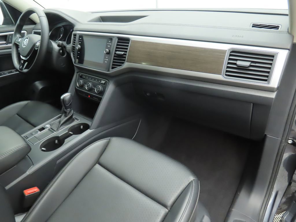 Used 2019 Volkswagen Atlas SE w/ Panoramic Sunroof Package image 17