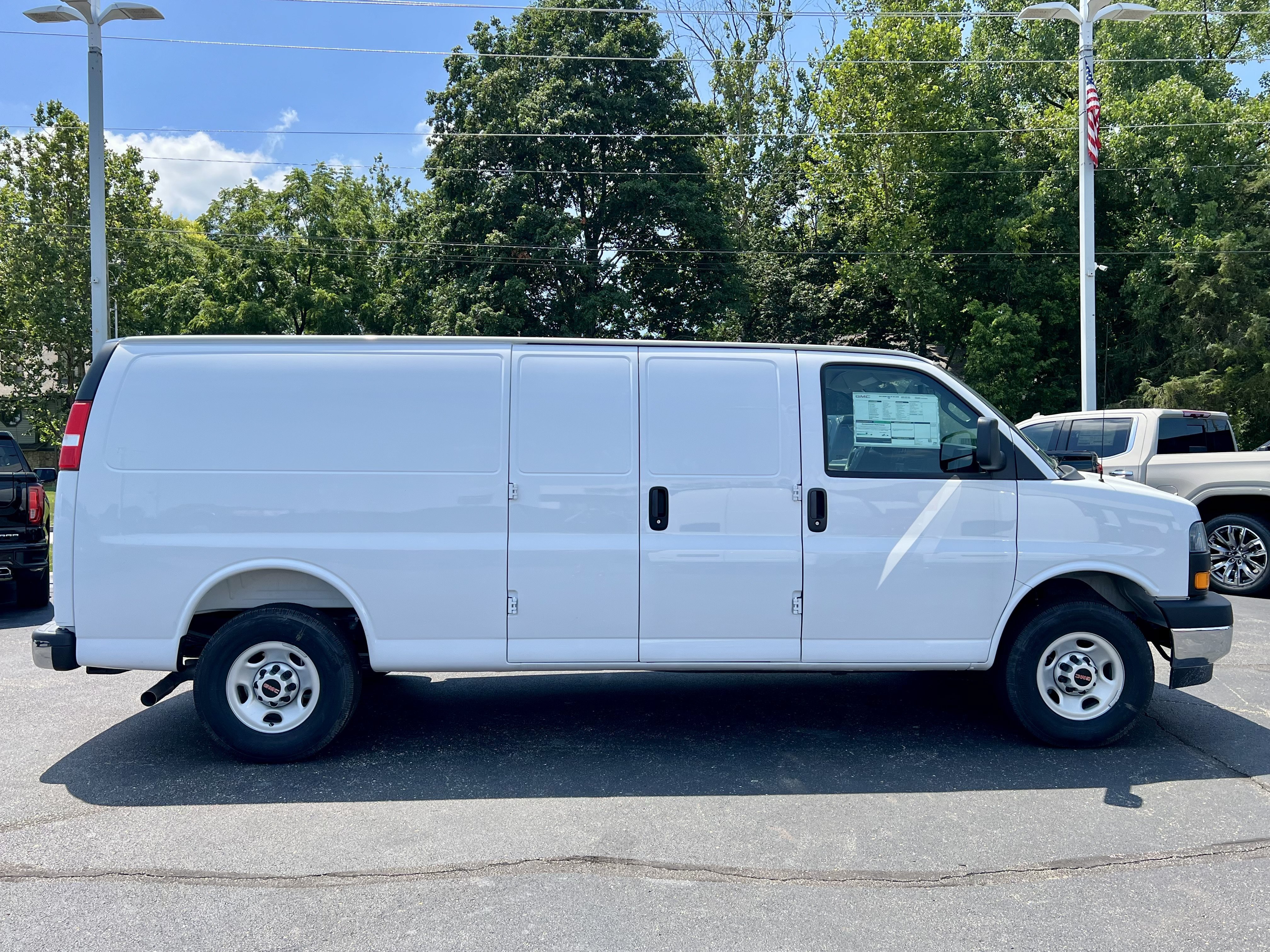 New 2026 GMC Savana 2500 Extended w/ Enhanced Convenience Package RWD image 8