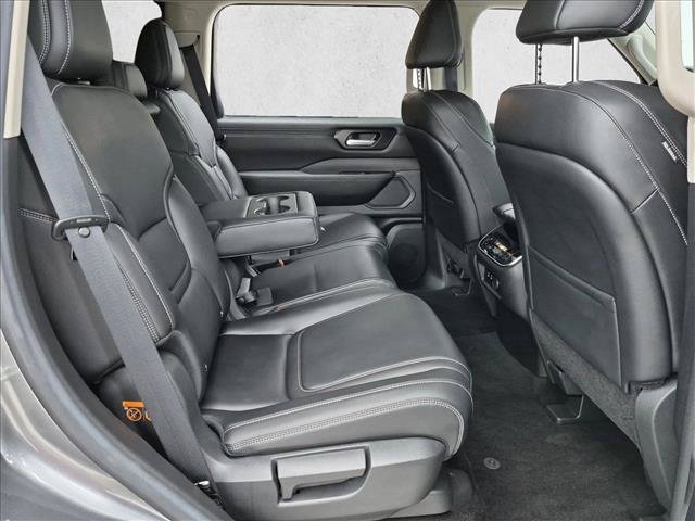 Used 2025 Nissan Armada SV RWD image 19